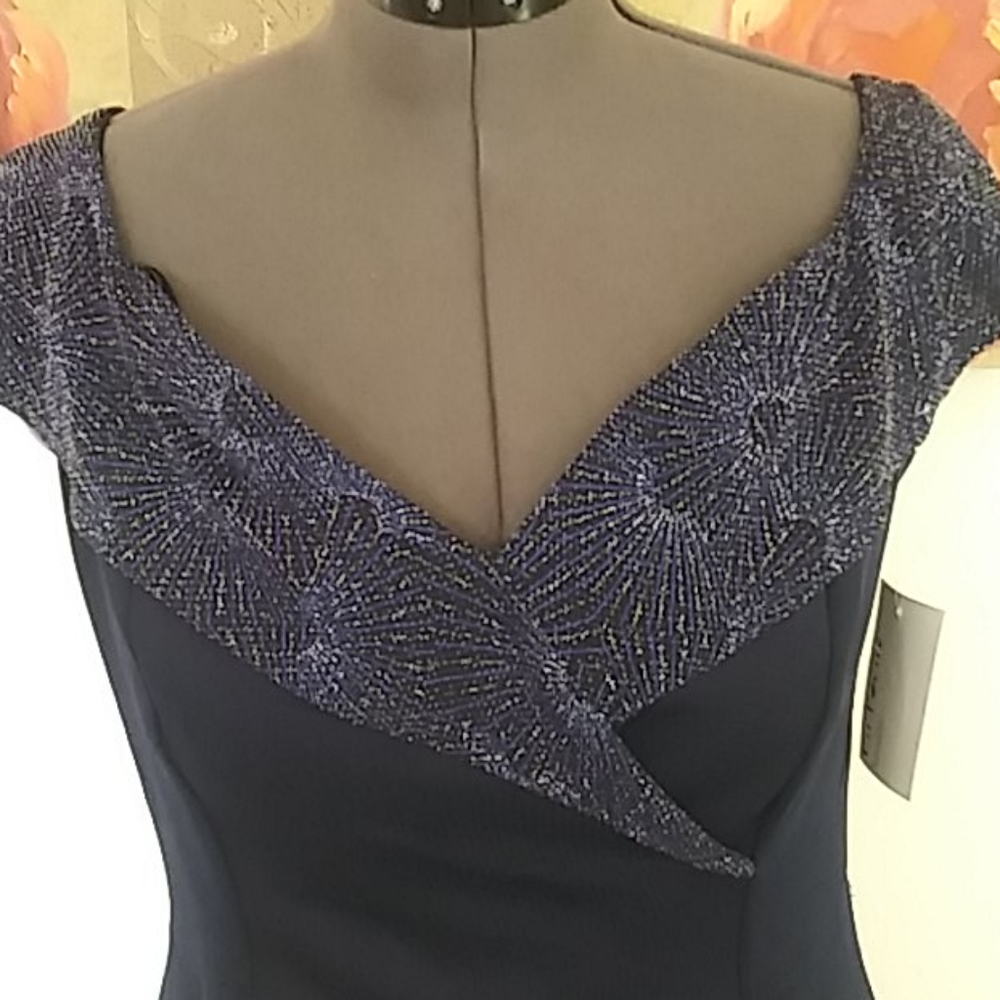 Formal Dress - Picture 4 of 9